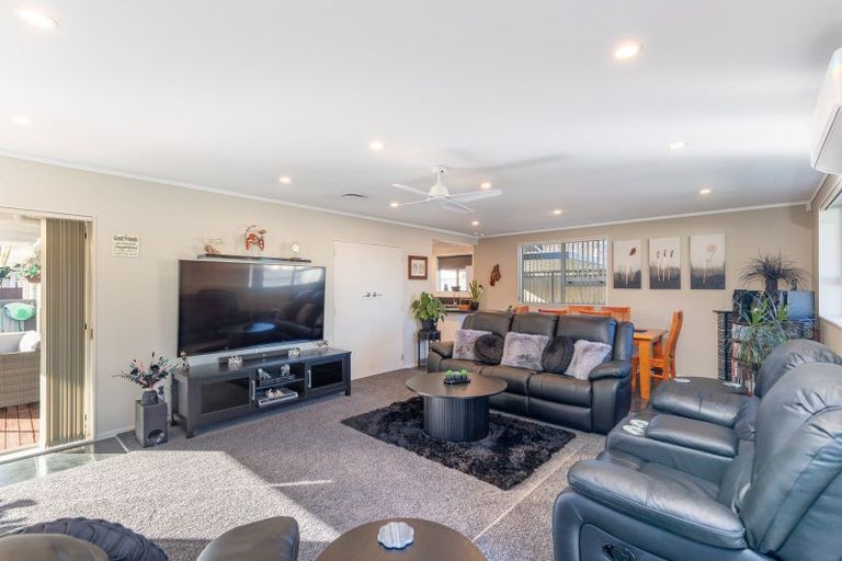 Photo of property in 5a Fremont Grove, Totara Park, Upper Hutt, 5018