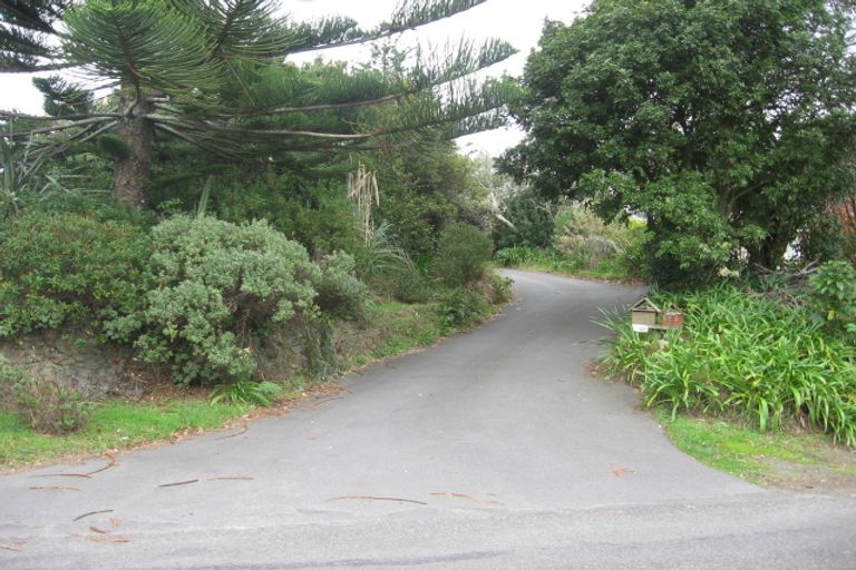 Photo of property in 28 Forest Road, Raumati South, Paraparaumu, 5032