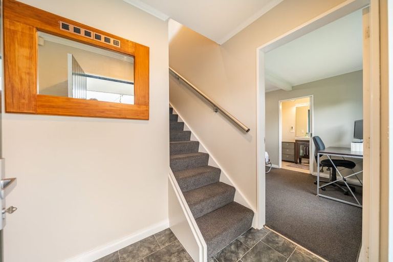 Photo of property in 2/75 Eskdale Road, Papakowhai, Porirua, 5024