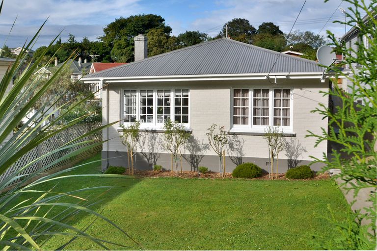 Photo of property in 63 Lonsdale Street, Belleknowes, Dunedin, 9011
