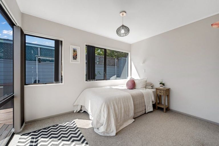 Photo of property in 2/39 Gills Road, Bucklands Beach, Auckland, 2014