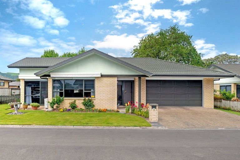 Photo of property in 8 Coulston Place, Riverdale, Gisborne, 4010
