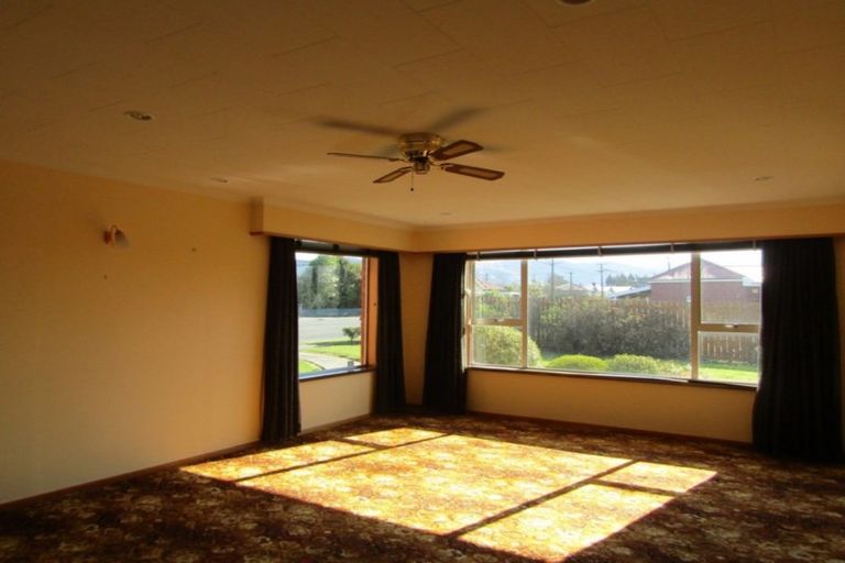 Photo of property in 12 George Street, Waimate, 7924