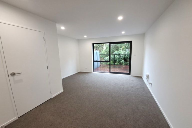 Photo of property in 56 Raupeti Lane, Henderson, Auckland, 0612