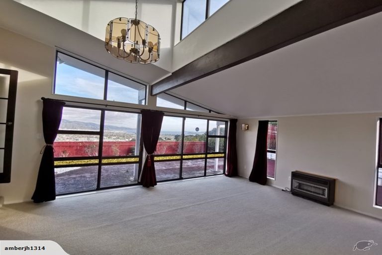 Photo of property in 16 Matuhi Street, Tirohanga, Lower Hutt, 5010