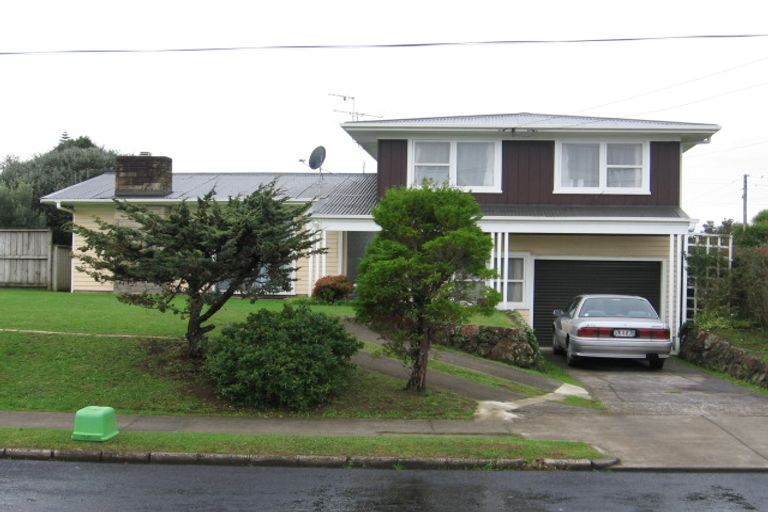 Photo of property in 4 Swan Crescent, Pakuranga, Auckland, 2010