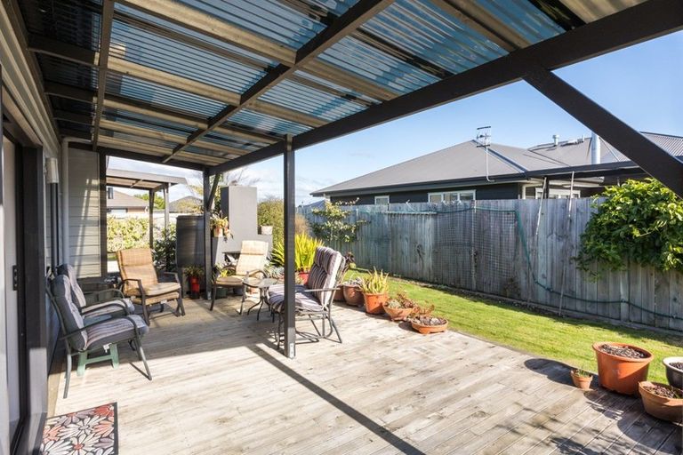 Photo of property in 22a Oak Crescent, Ashhurst, 4810