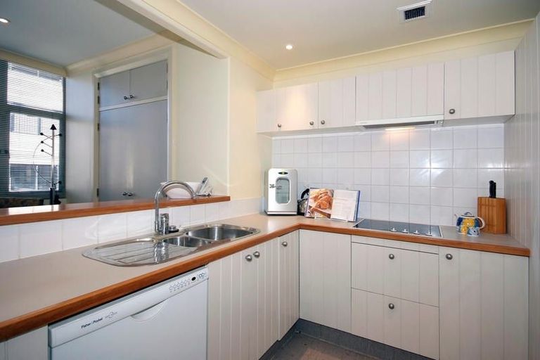 Photo of property in Kelvin House, 4c/16 The Terrace, Wellington Central, Wellington, 6011