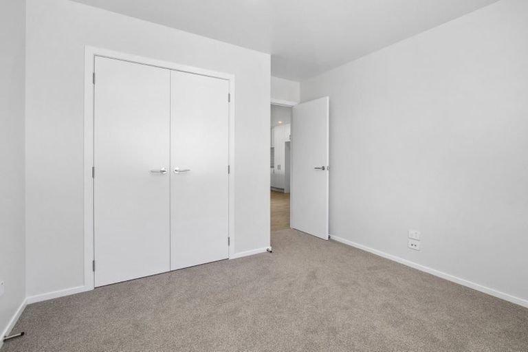 Photo of property in 2/18 Betley Crescent, Fairview Downs, Hamilton, 3214