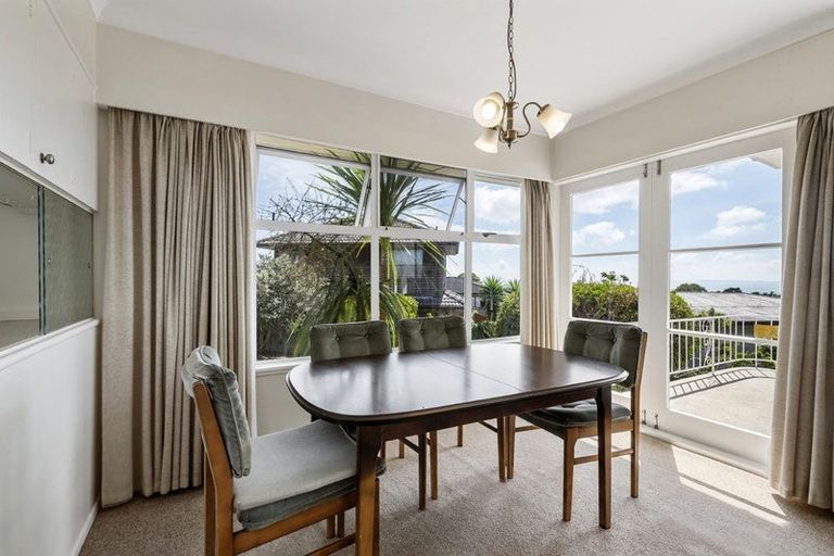 Photo of property in 13 Windsor Place, Windsor Park, Auckland, 0630