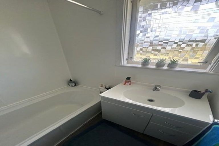 Photo of property in 110 Pembroke Street, Westown, New Plymouth, 4310