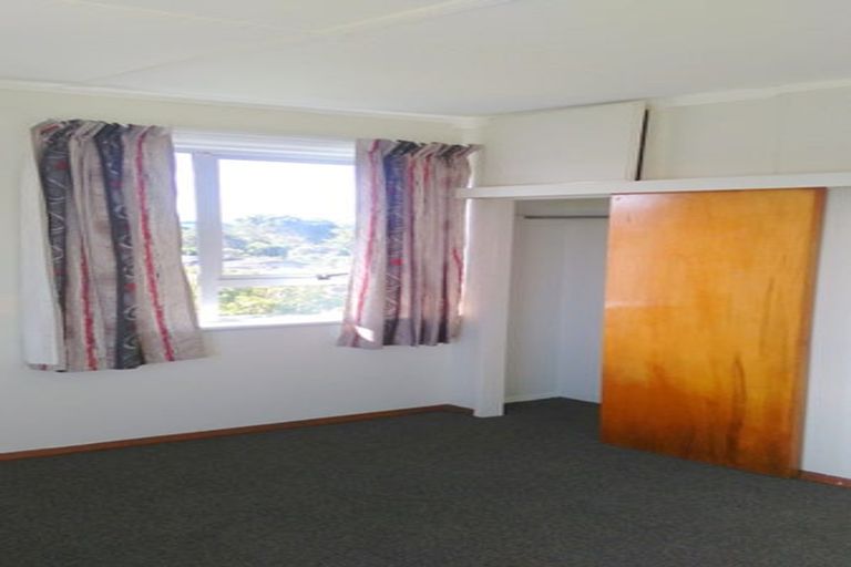 Photo of property in 16 Carey Street, Waitara, 4320