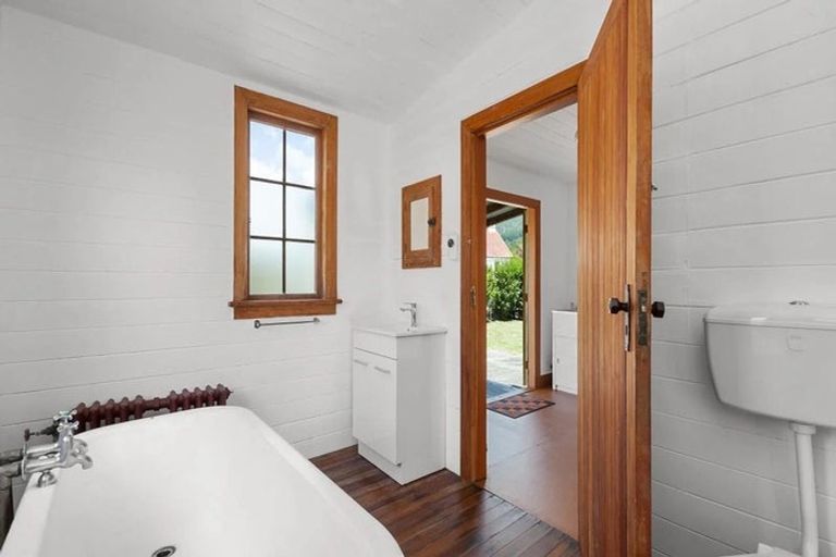 Photo of property in 36 Atutahi Street, Tokaanu, Turangi, 3381