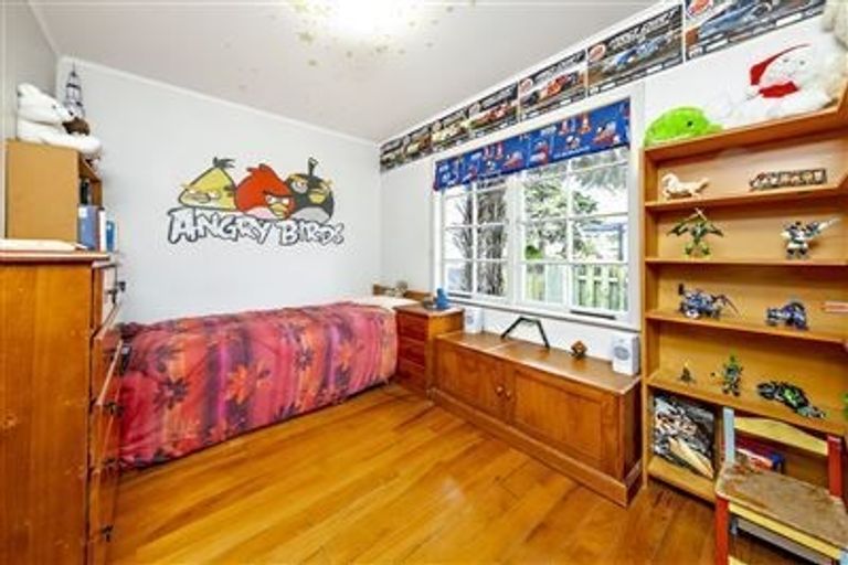 Photo of property in 8 Cargill Street, Papakura, 2110