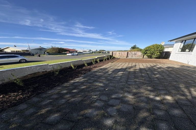 Photo of property in 11 Dyson Street, Strathern, Invercargill, 9812