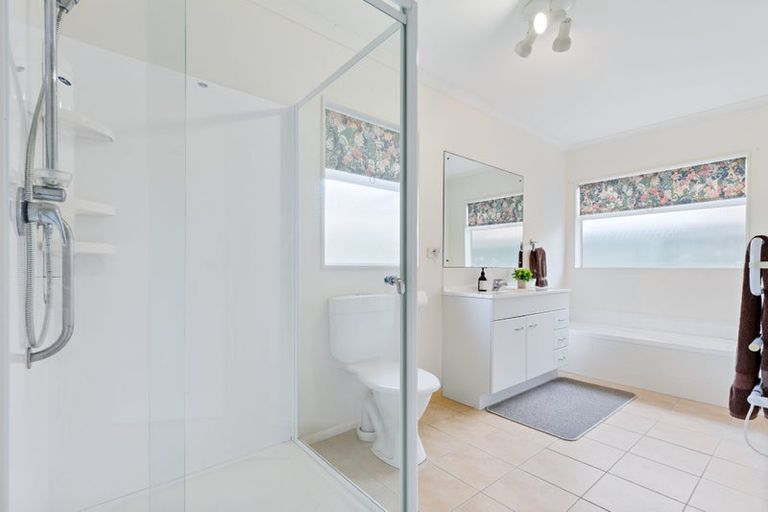 Photo of property in 11a Riverside Road, Orewa, 0931