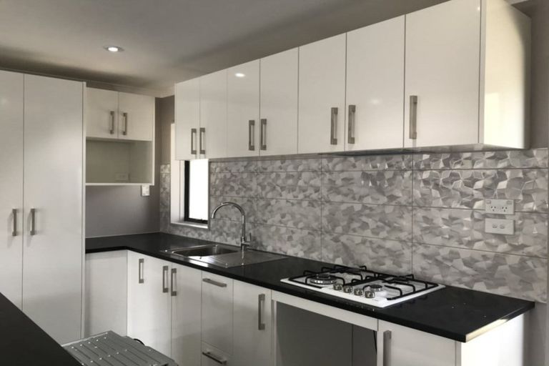 Photo of property in 69 Harmel Road, Glendene, Auckland, 0602