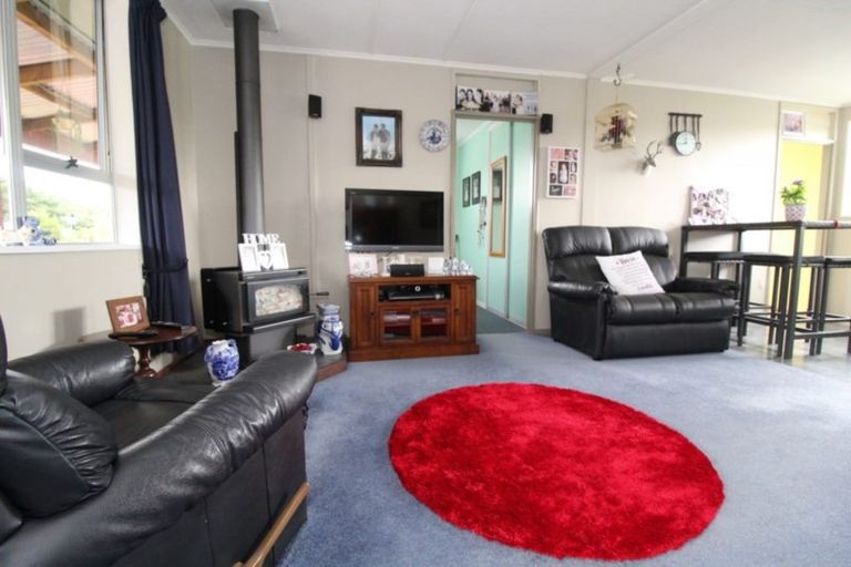 Photo of property in 16 Ruane Street, Glenavy, Waimate, 7980
