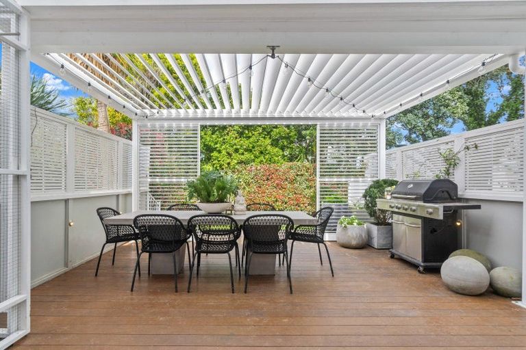 Photo of property in 37 Mozeley Avenue, Devonport, Auckland, 0624
