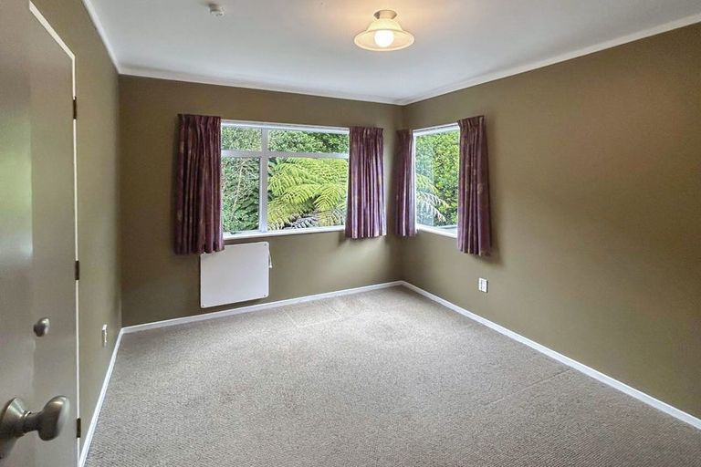 Photo of property in 1a Tui Crescent, Waikanae, 5036