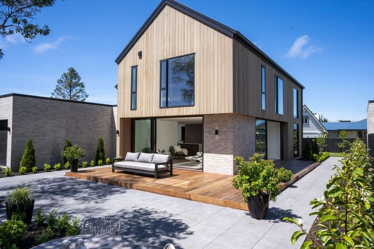 Photo of property in 1c Taunton Green, Papanui, Christchurch, 8052