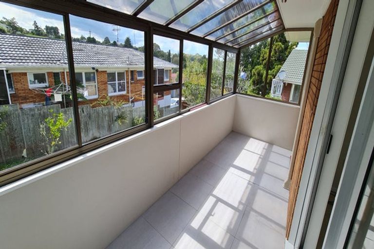 Photo of property in 2/52 Bentley Avenue, Glenfield, Auckland, 0629