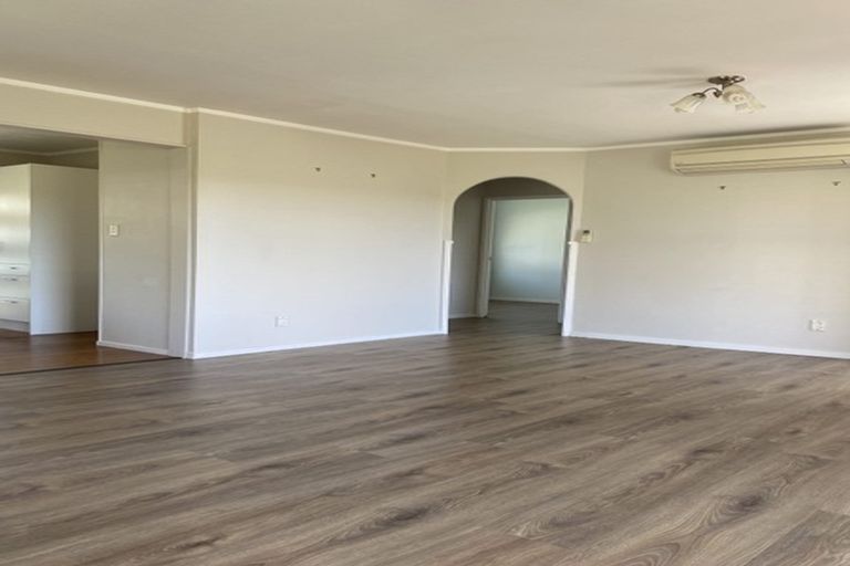 Photo of property in 1/30 Acacia Road, Torbay, Auckland, 0632