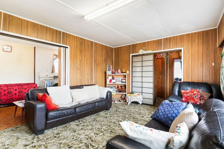 Photo of property in 5 Maitland Place, Favona, Auckland, 2024