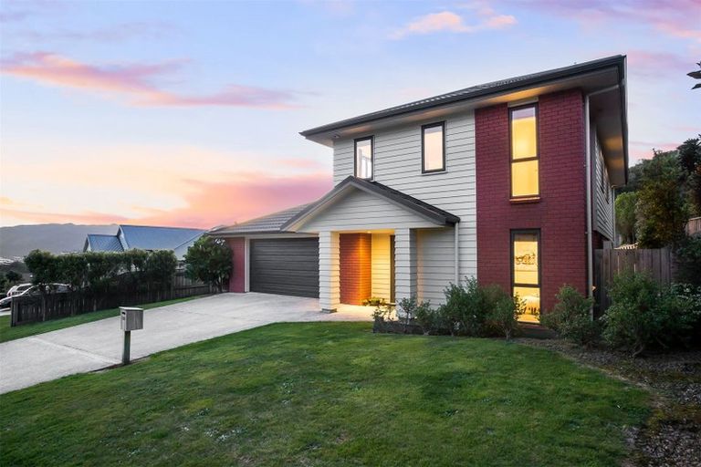 Photo of property in 78 Aotea Drive, Aotea, Porirua, 5024