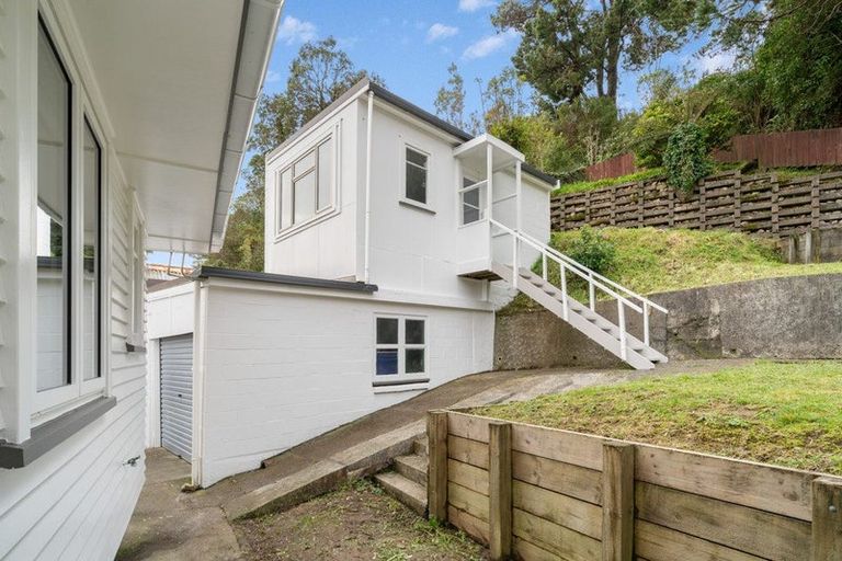 Photo of property in 37 Black Rock Road, Newlands, Wellington, 6037