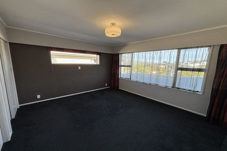 Photo of property in 5 Truro Road, Camborne, Porirua, 5026