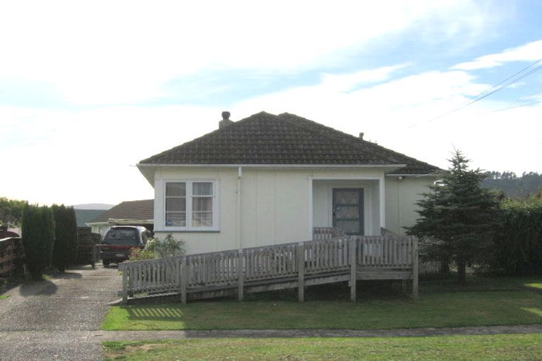 Photo of property in 4a Macky Street, Taita, Lower Hutt, 5011