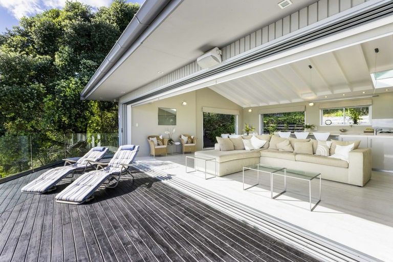 Photo of property in 53a De Luen Avenue, Tindalls Beach, Whangaparaoa, 0930