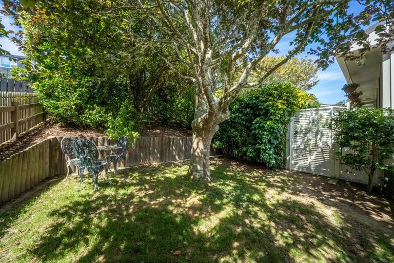 Photo of property in 8 Makatote Grove, Churton Park, Wellington, 6037