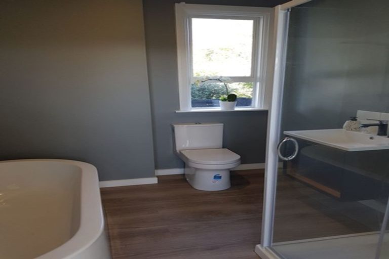 Photo of property in 198 Pacific Road, North New Brighton, Christchurch, 8083