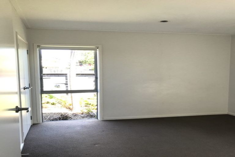 Photo of property in 32a Norcross Avenue, Henderson, Auckland, 0612