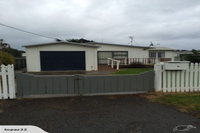 Photo of property in 6 Holben Parade, Foxton Beach, Foxton, 4815