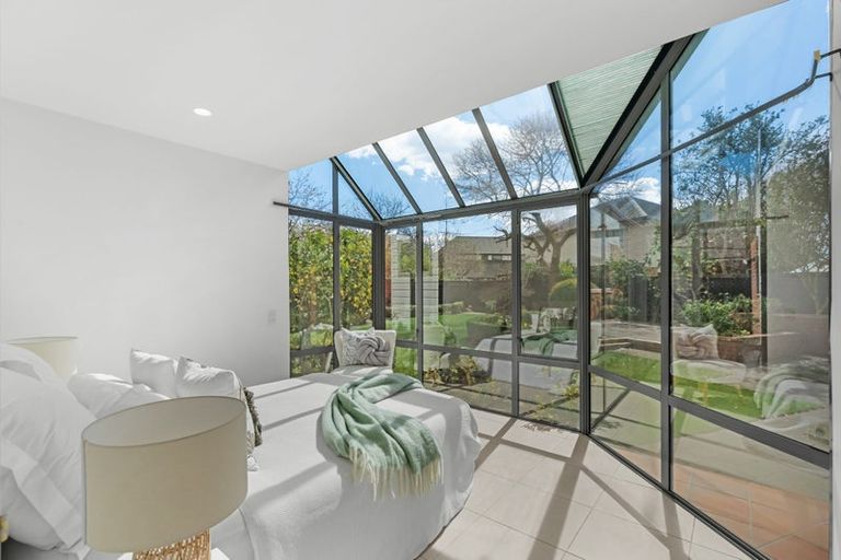 Photo of property in 15 Parkham Drive, Burnside, Christchurch, 8053