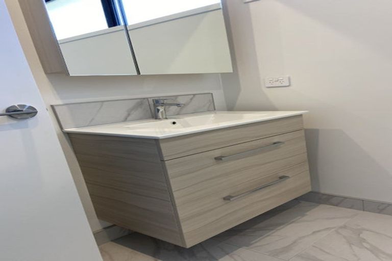 Photo of property in 3/13 Biddle Crescent, Taita, Lower Hutt, 5011