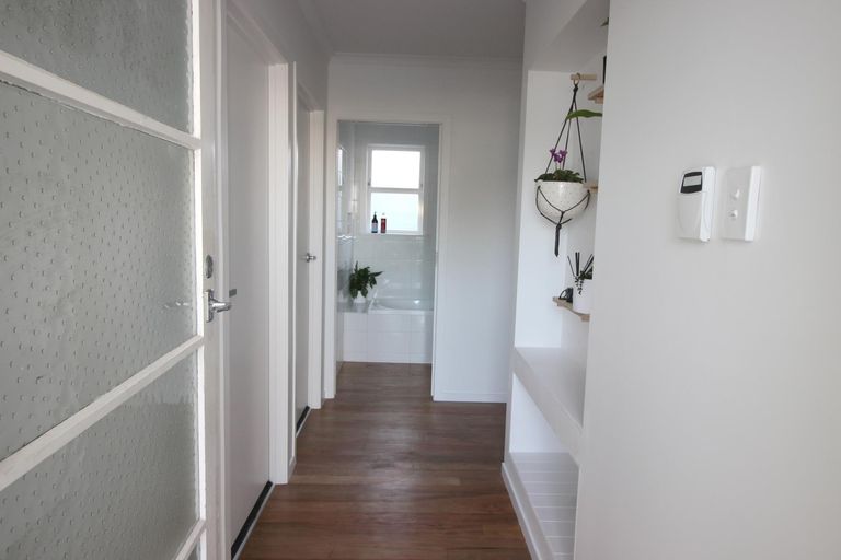 Photo of property in 1/154 Manuroa Road, Takanini, 2112