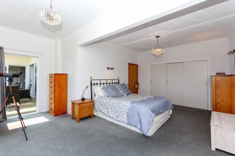 Photo of property in 4 Hamblyn Street, Strandon, New Plymouth, 4312