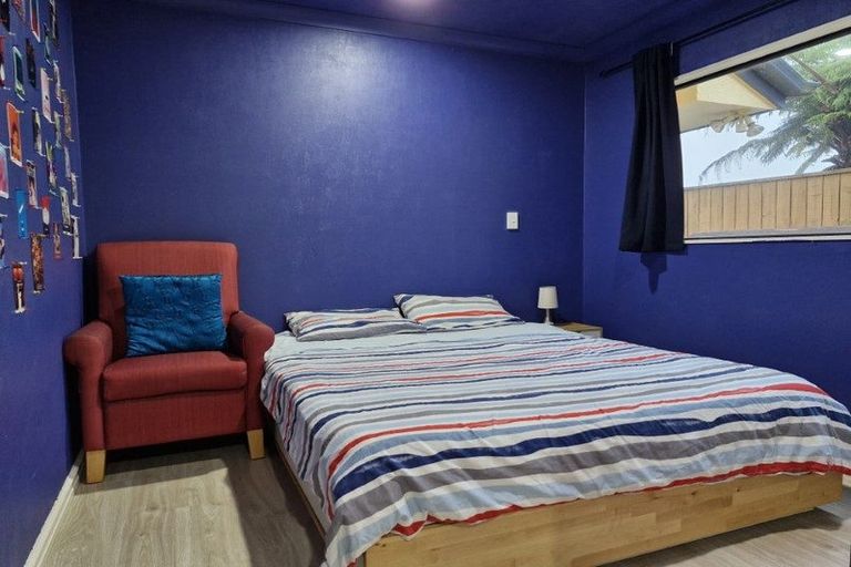 Photo of property in 11 Royal Heights, Glen Avon, New Plymouth, 4312