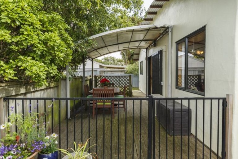 Photo of property in 2a Wellington Street, Feilding, 4702