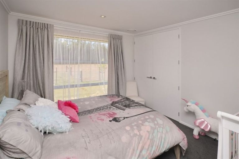 Photo of property in 72 Tupelo Place, Swannanoa, Rangiora, 7476