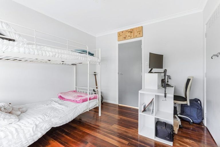 Photo of property in 1 Patricia Avenue, Hamilton East, Hamilton, 3216