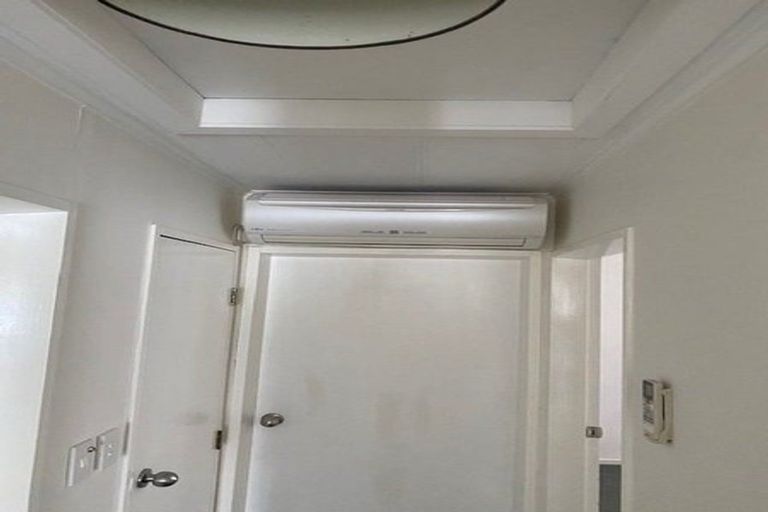 Photo of property in 32 Collins Avenue, Tawa, Wellington, 5028