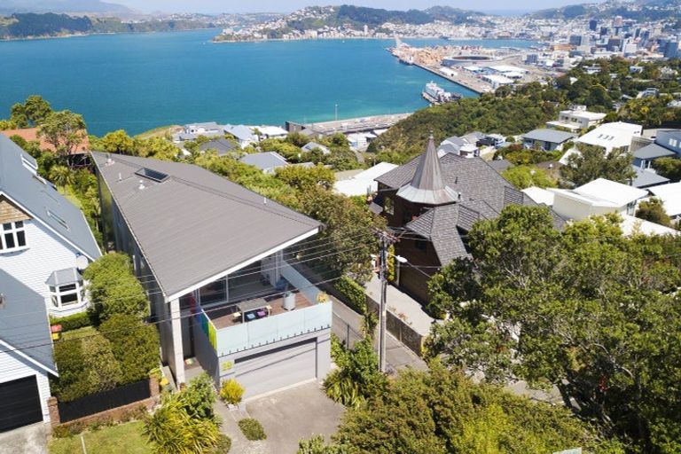 Photo of property in 29 Waru Street, Khandallah, Wellington, 6035