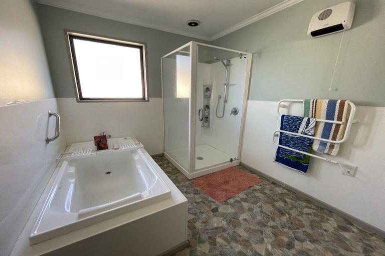 Photo of property in 6 Queen Street, Winton, 9720