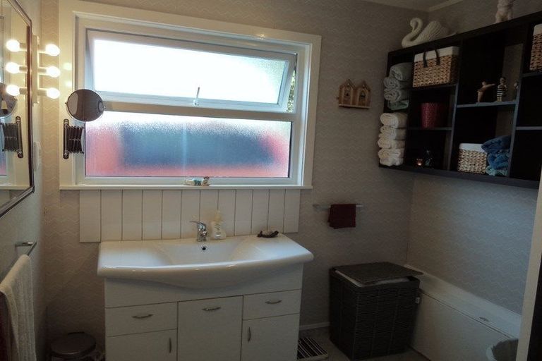 Photo of property in 39 Dixie Street, Te Horo Beach, Otaki, 5581