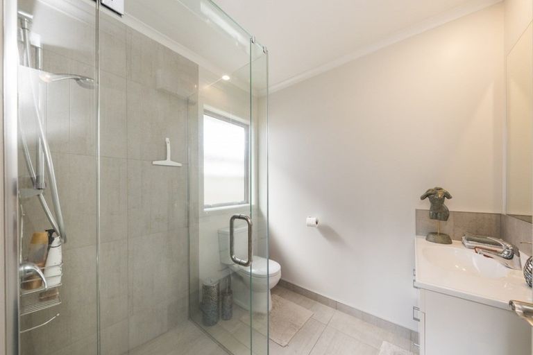 Photo of property in 4 Montgomery Terrace, Hokowhitu, Palmerston North, 4410